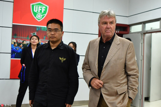 希丁克:国奥仅有4到5名球员可用 技战术全方位