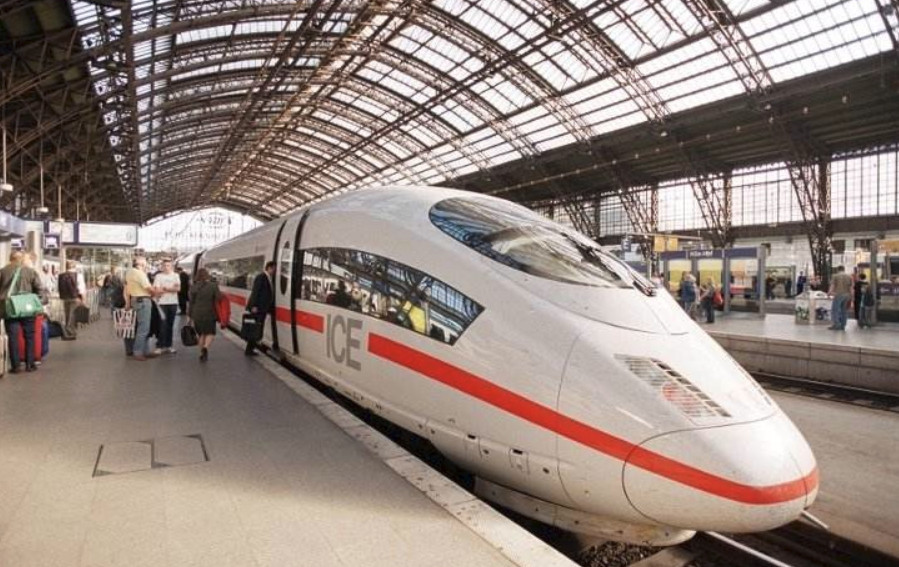 世界高铁最发达的国家:法国第三,日本第二,第一