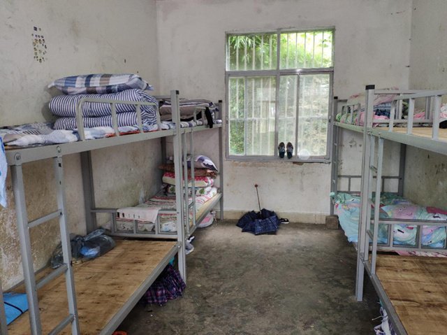 大家| 乡村学校校长的忧虑:留住老师 帮帮孩子