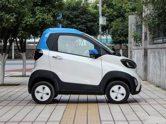 寶駿又推新車,除了車標,哪裡都比smart漂亮,3萬又得賣瘋