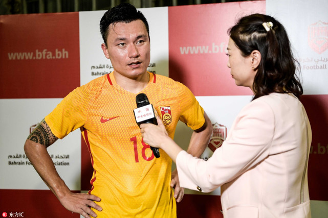 郜林:国足进攻过于急躁 机会创造出来太想去射门