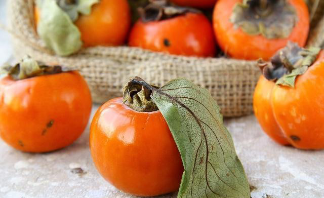 吃柿子恶心想吐 4点帮你缓解不适