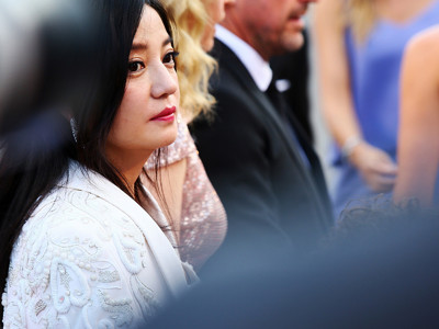 赵薇持股99%的公司进入清算,曾1.25亿参与万