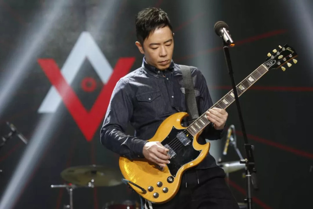 摇滚哥哥黄贯中:在她面前,把所有的温柔用尽