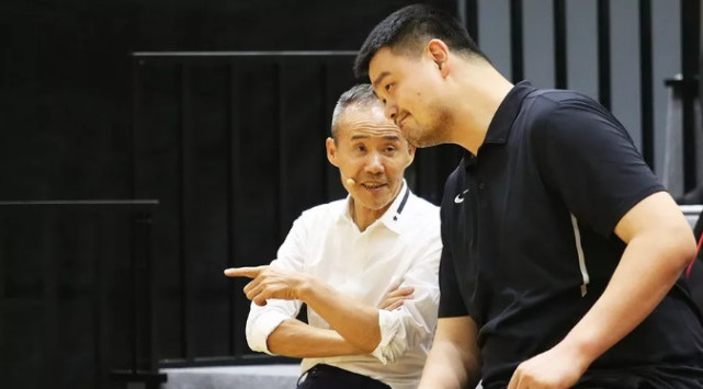 杨毅姚明到底哪里好他是中国体育的唯一