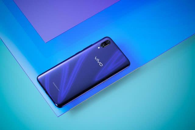 vivo X23开启预售 9月14日上市售价3498元