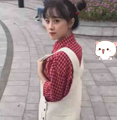 抖音背带裤小姐姐爆红,转身的那一瞬间,是心