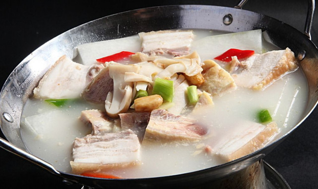 江南不仅有充满诗意的清汤火方,还有接地气的冬瓜鸡方