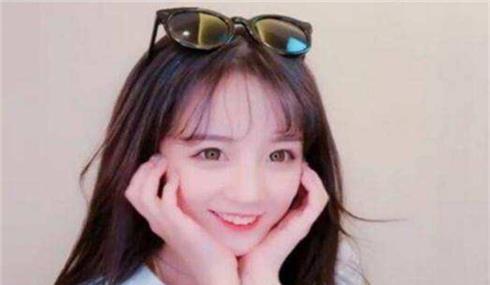 莉哥直播被骂哭,承认好友位事件是自己做错了