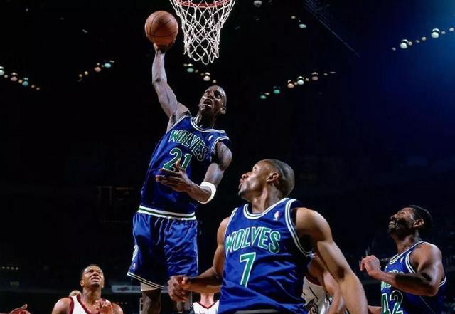 约翰纽曼的名字大概很少人听说过,作为90年代著名的流浪汉之一,约翰