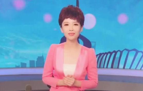 著名美女主持人,直播被人拽掉假发,大喊三个