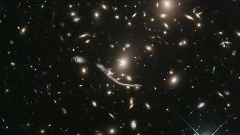 苏莱曼尼机场视频信望远镜互联网巨龙鼓涨40星系