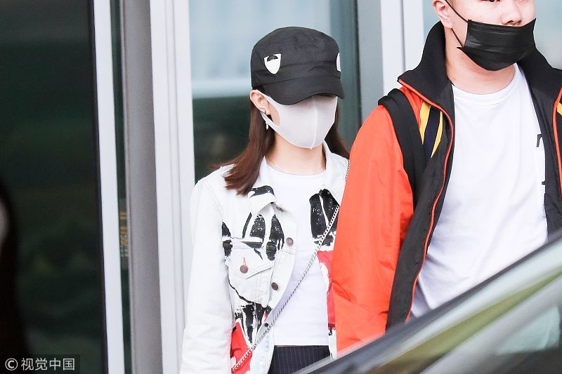 卓伟又被打脸了?赵丽颖现身小腹平坦破怀孕传