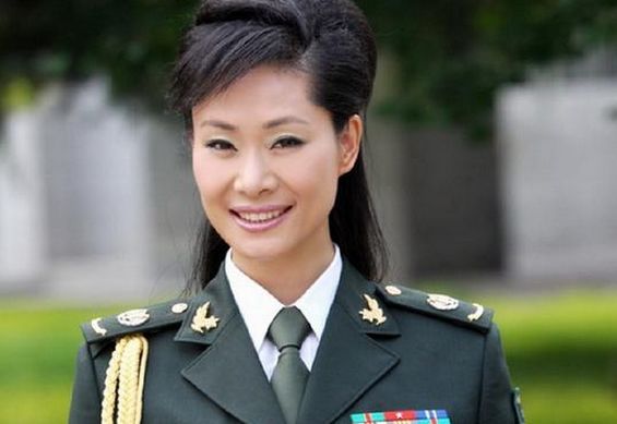 而于文华和《星光大道》的导演王爱华是好友,于是她就向导