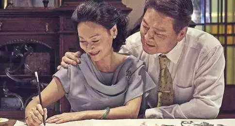 出身皇族从小乞讨,58岁4封影后!惠英红的一生