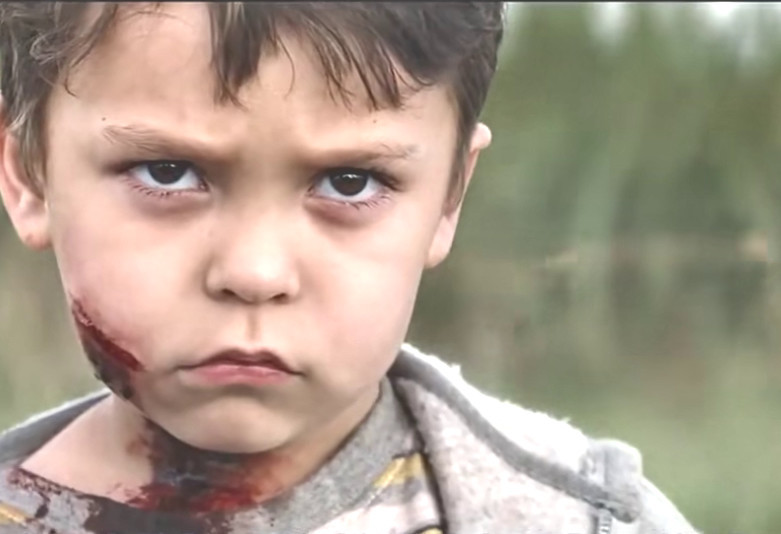 环形使者:怖超能力者大战时空杀手,闪瞎双眼的烧脑影片