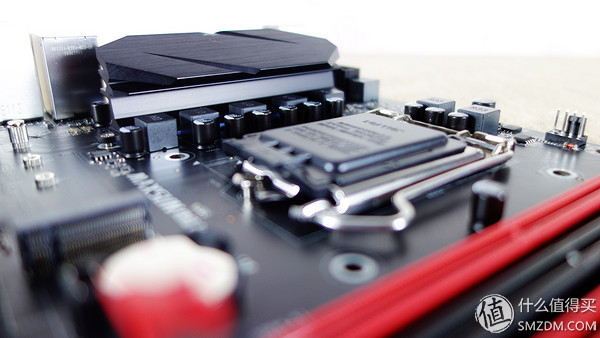 谁是猛汉王?R5-2600与I5-8400游戏对比体验