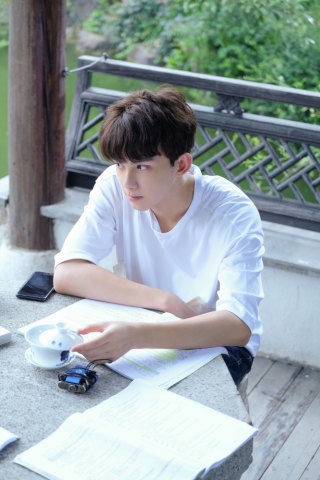 央视限娘令:这三位没敢化眼影眼线浓妆,这三位