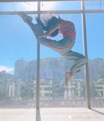 抖音高级版美少女战士变身,小姐姐空中下腰,