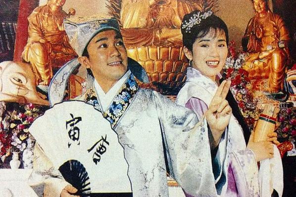 王秀才略一思索,上前一步,满怀深情地念到:"天仙子,相思配红娘".