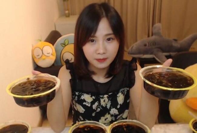 成名后的密子君,这一改变再证催吐石锤?网友: