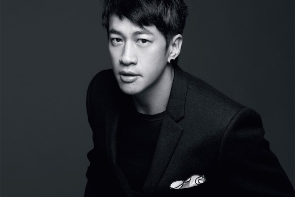 《非诚勿扰》何润东清洁工装扮,上台就被灭7灯,输了赌局!