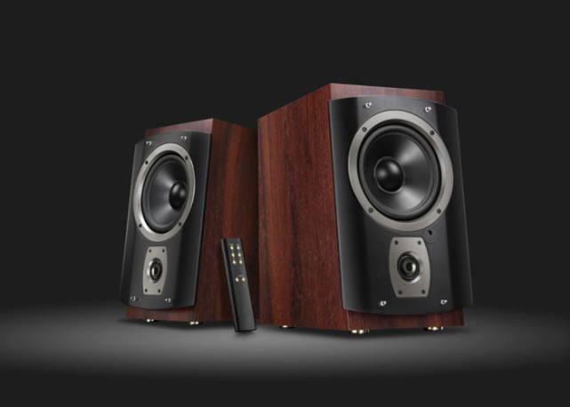 尊享影院级妙韵体验-hivi惠威rm6高保真无线有源音箱