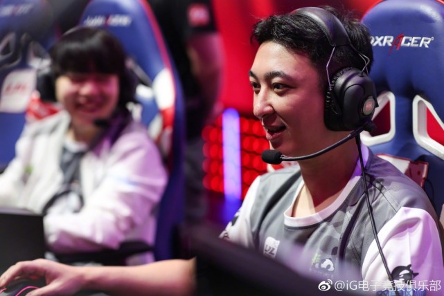 一场比赛一个月的职业生涯 王思聪给电竞留下