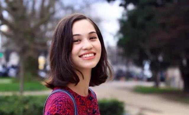 2018最爆的发型就是懒人烫,让你年轻不止十