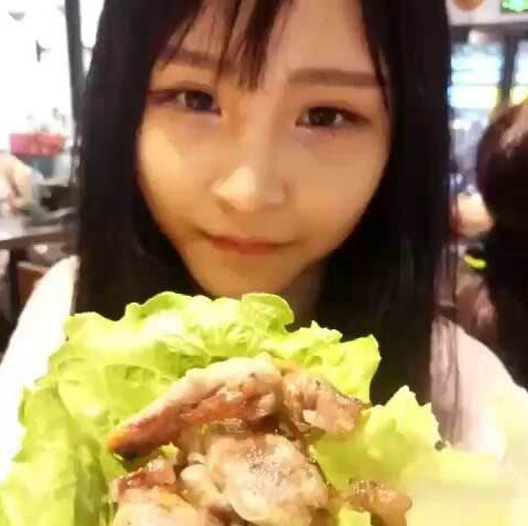 快手新晋网红大胃王直播,每顿必吃这种东西,很