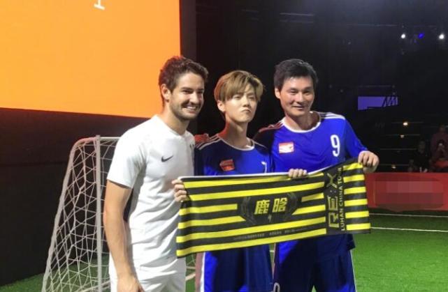 鹿晗与帕托李毅同场竞技 独中6元让大帝折服