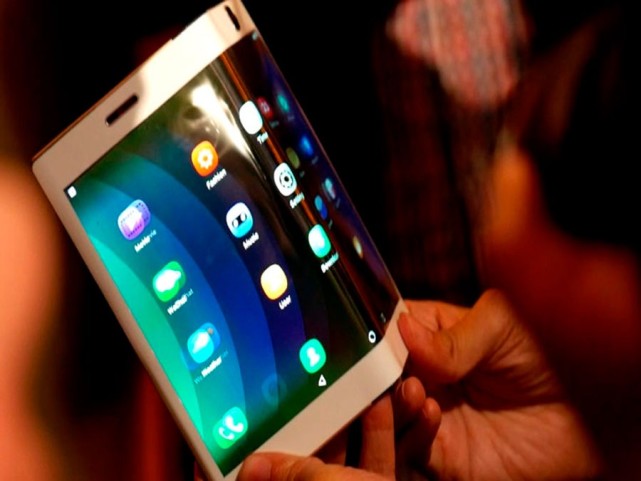 华为首款5G智能手机明年中推出 高层确认采用