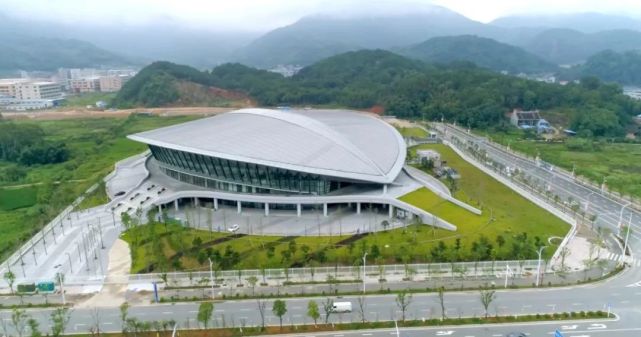 福安市奥体中心: 造型"科幻" 有"国际范"