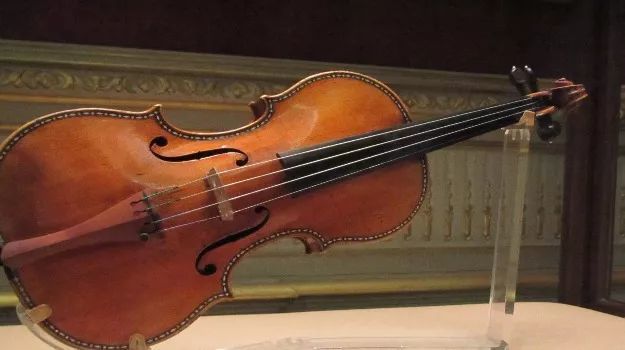 世界上最贵的五把电吉他背后的故事,了解一下