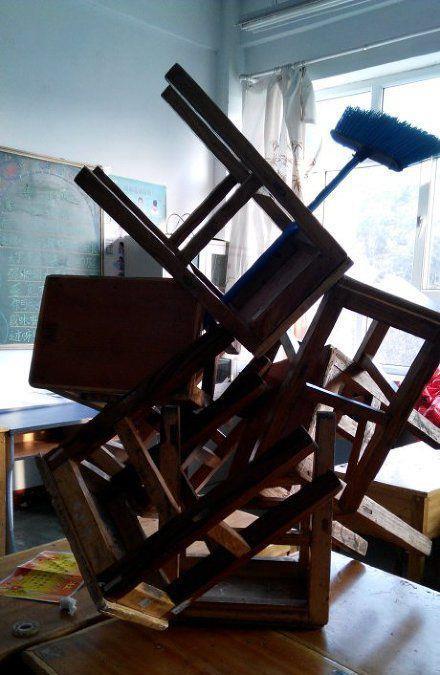 我听到~蛋碎的声音~贴广告的,你这么屌政府知道吗蛋疼少年之壁虎漫步