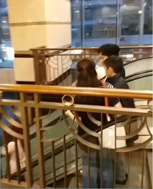 张智霖袁咏仪早已计划好圣诞行程?儿子刚开学