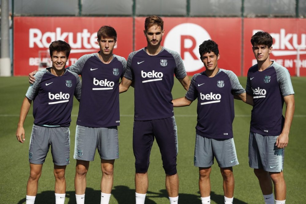 巴萨近几年很少有球员被提拔到一线队,许多青年才俊都被挖到了其他