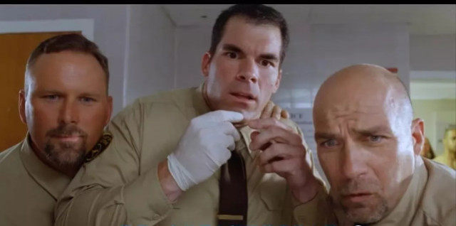 狱中豪杰男主菊花纹身训练保菊花监狱不当鸭