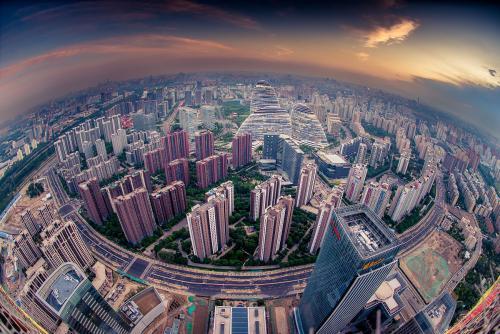 北京市的望京区,几十万韩国人扎堆此地,望京街