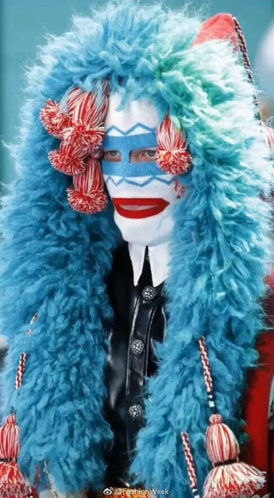 天呐!一双Gucci鞋带4万5,一条红领巾5万4?