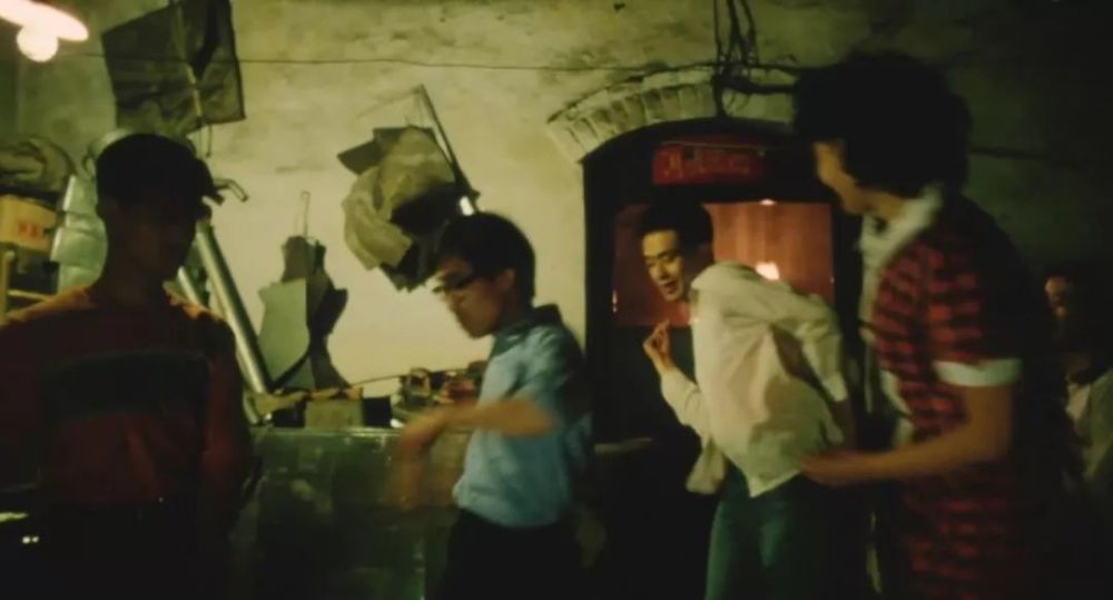 要不众筹请叶倩文女士出山,为科长唱《在清朝