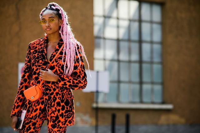 时装周潮人街拍亚裔博主占一半,外媒:疯狂亚洲