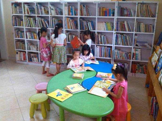 小学生3点半放学,家长不愿交托管费,老师怒怼