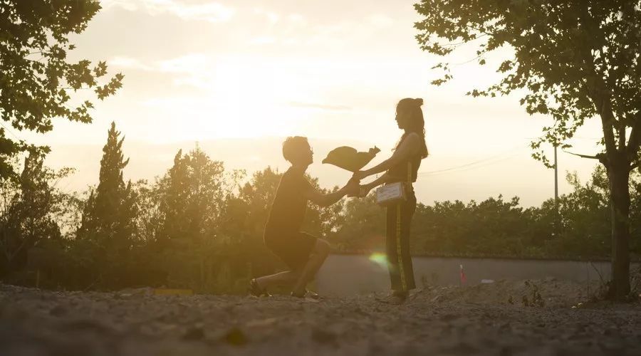 不准男友在抖音里给女生点赞:别让控制欲毁了