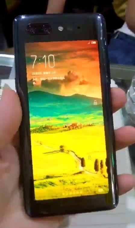 努比亚双面屏手机谍照曝光,背面副屏达5.1寸,造