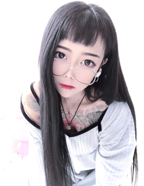 顾茜茜直播来大姨妈,举动让人面红耳赤,网友