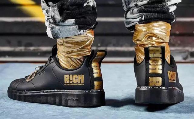 艾热上身Supreme拳击服4连胜,特步、Gucci亮