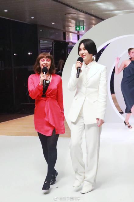 中秋晚会抖音串烧,98版主演唱《好汉歌》李雪