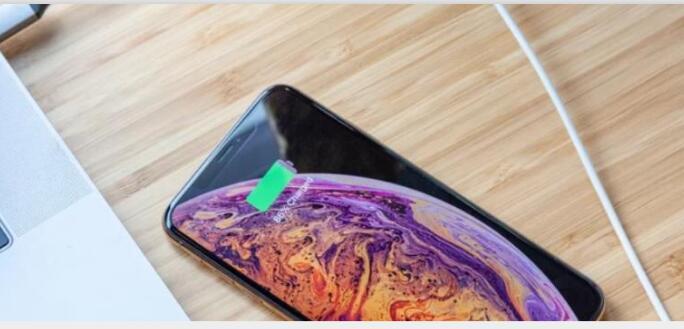 电池续航实测:iPhone XS和XSMax输给这款旧