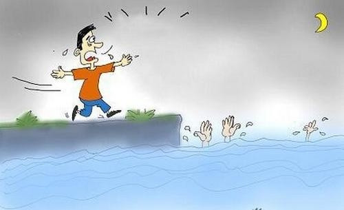 溧阳一女子与丈夫吵架跳河轻生,民警将其从死亡边缘救回!